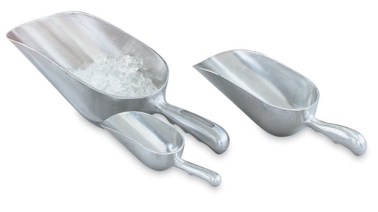 38-ounce cast-aluminum scoop