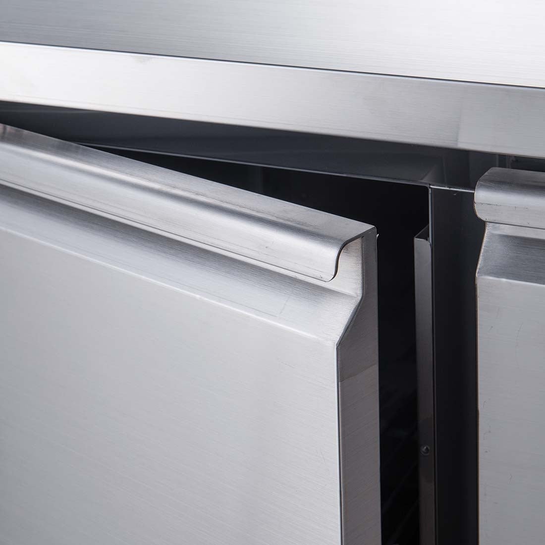 Four Door Bench Fridge – XUB6C22S4V - Cafe Supply