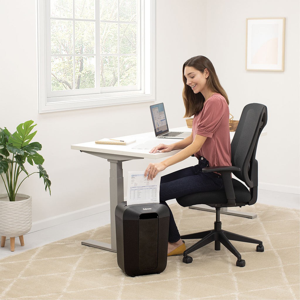 Fellowes Powershred LX70 Cross Cut Shredder