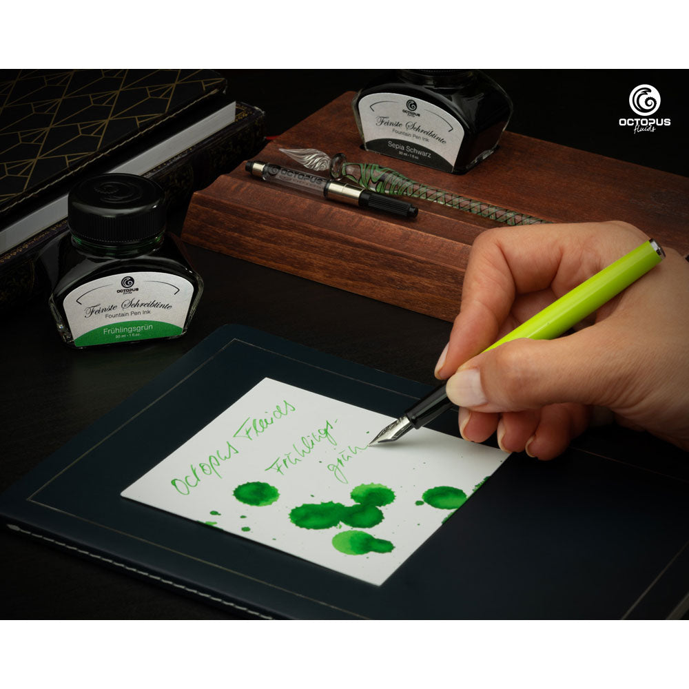 Octopus Fluids Fountain Pen Ink Spring Green (Fruhlingsgrun) 30ml