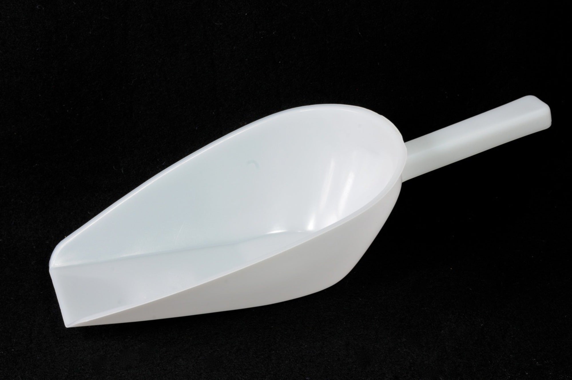 Scoop Volume 1250ml - Large flour scoop, 400mm long - Cafe Supply