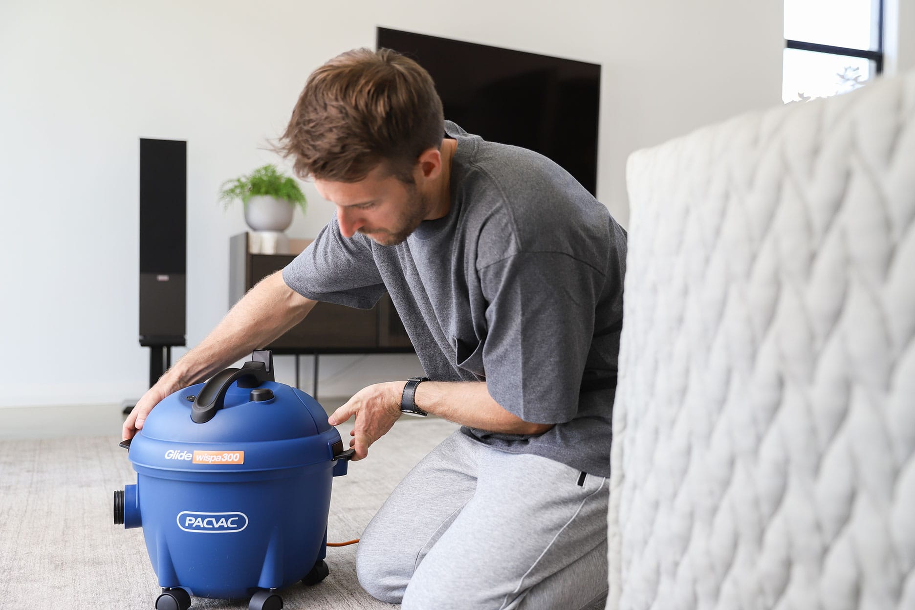 PACVAC GLIDE WISPA VACUUM CLEANER - Cafe Supply