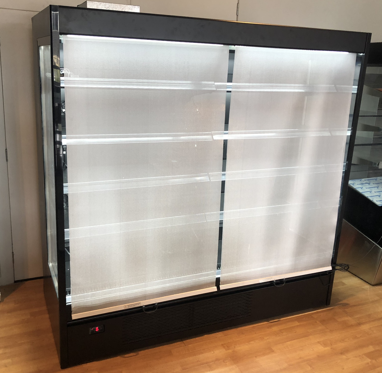 Plug-In Chilled Multi-Deck Cabinets - Cafe Supply